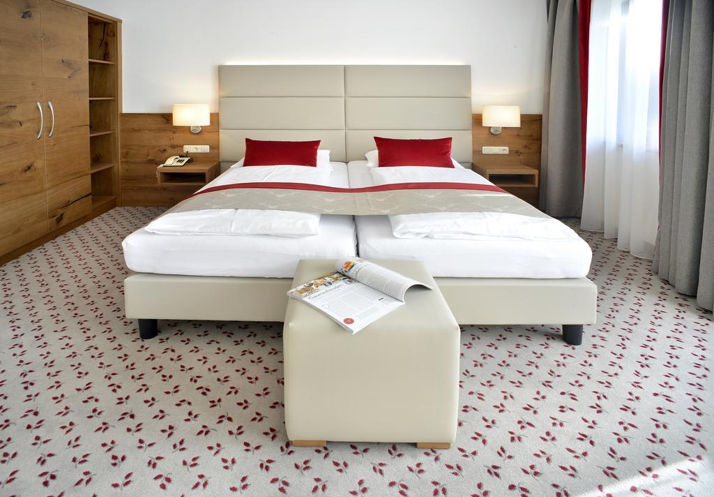 Hotel Brueckenwirt 상트조한임퐁가우 외부 사진